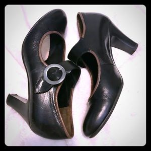 PAUL GREEN Black w/ Brown Trim Mary Jane’s